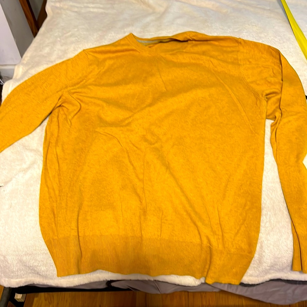 Men's lightweight sweater crewneck